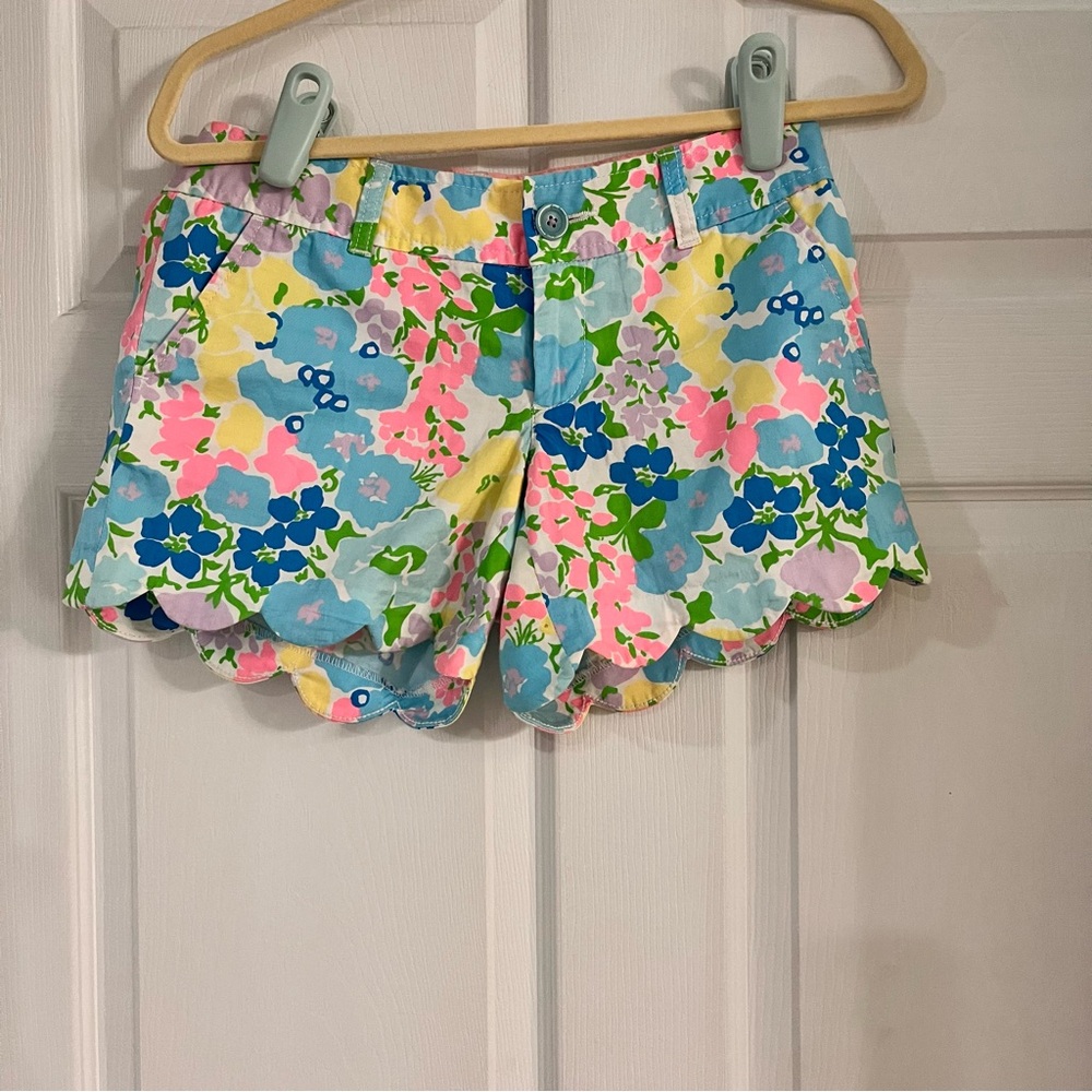 Lilly‎ Pulitzer Buttercup Floral Scalloped Hem Shorts spring fling women’s 0